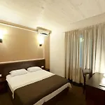 Geneva Hotel 5*