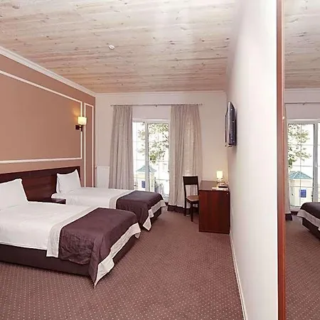 Otel Geneva 5*